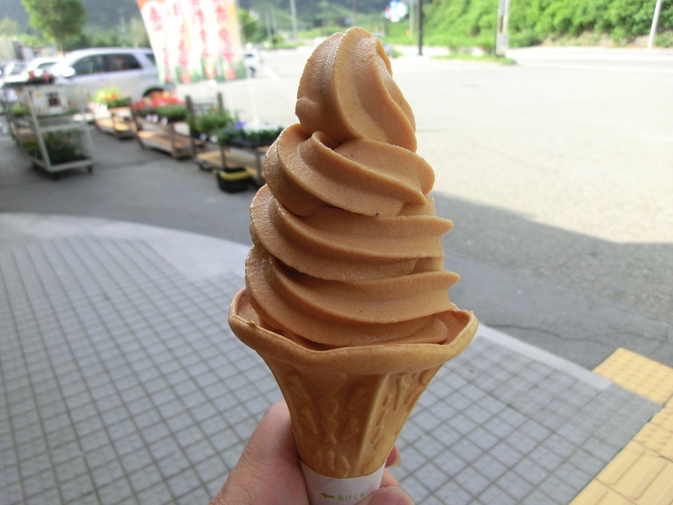 日本初の柿ソフトクリーム