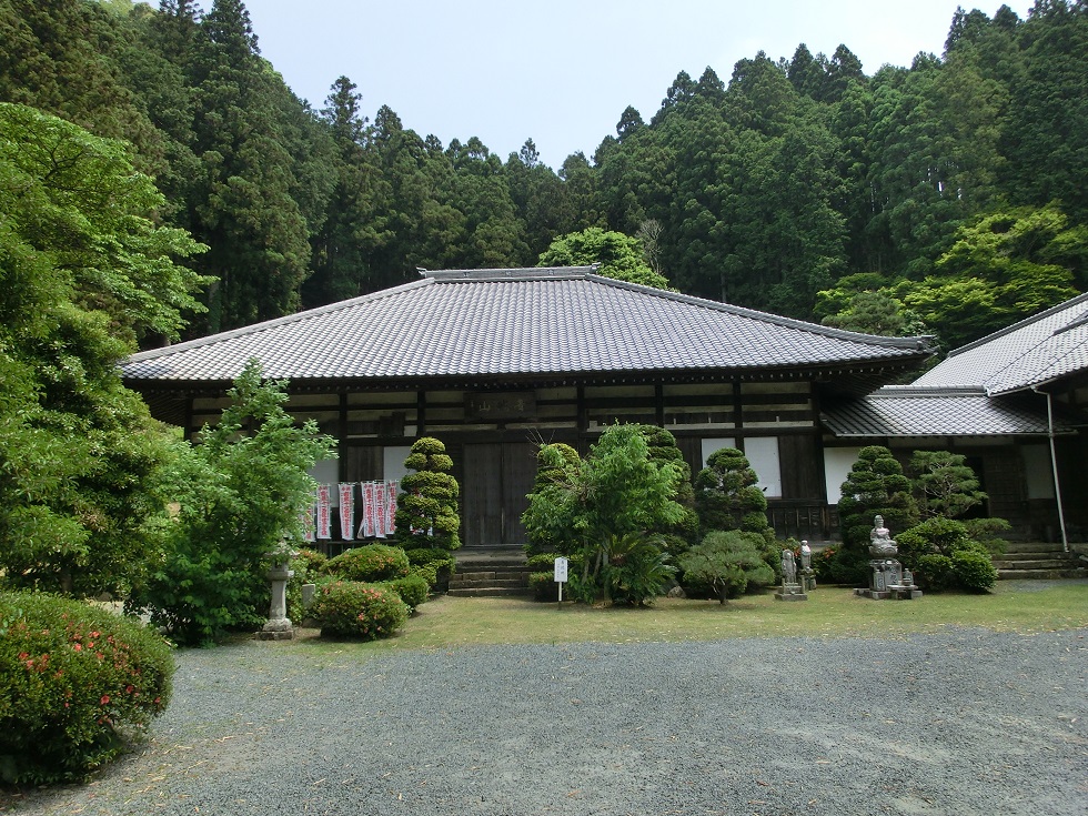 満光寺の本堂