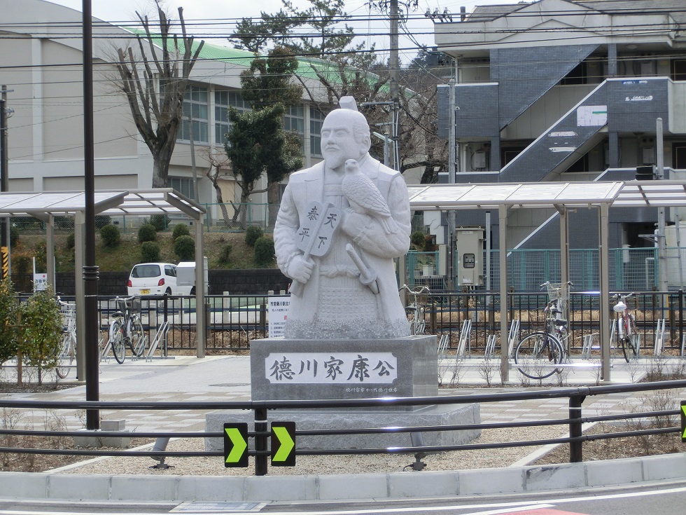 徳川家康の石像