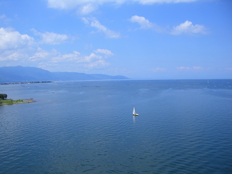 琵琶湖大橋から見る琵琶湖