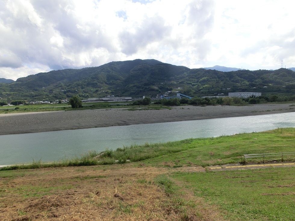 紀ノ川と船岡山