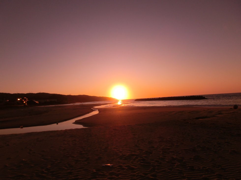 キララ海岸に沈む夕日