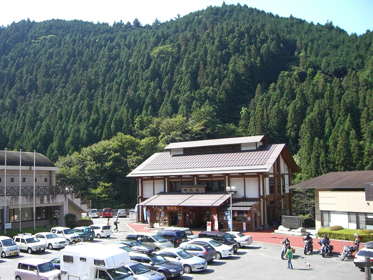 レストラン「郷路館(ごろうかん)」