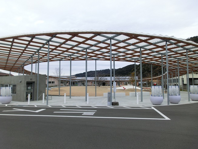 道の駅 | 保田小学校 | 2023年10月にオープンした保田小附属ようちえん