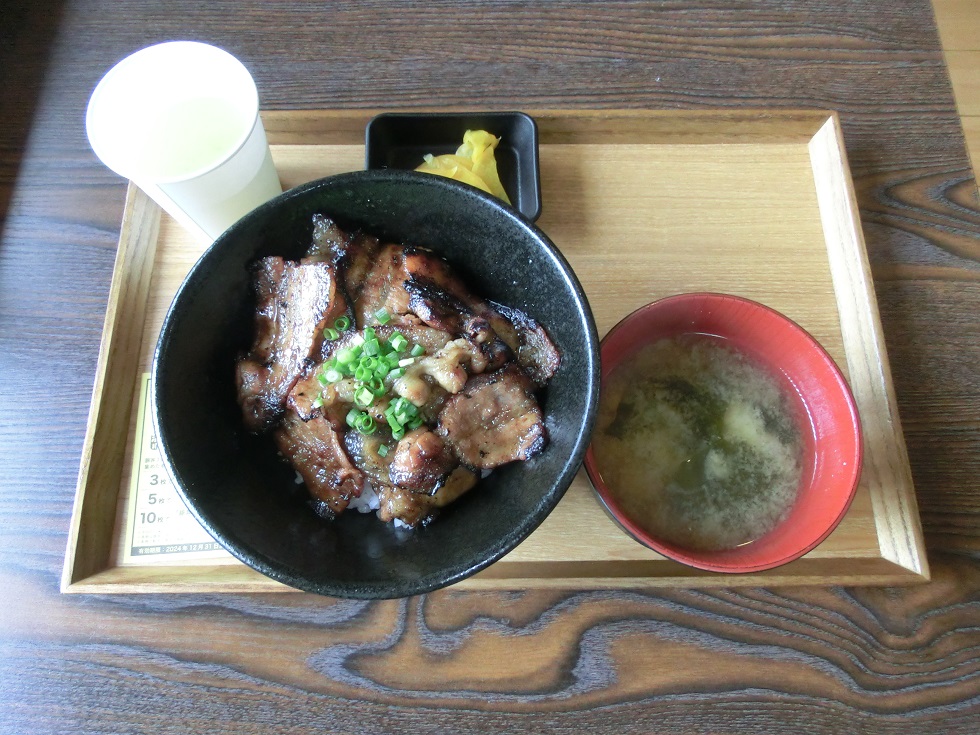 恵水ポーク丼