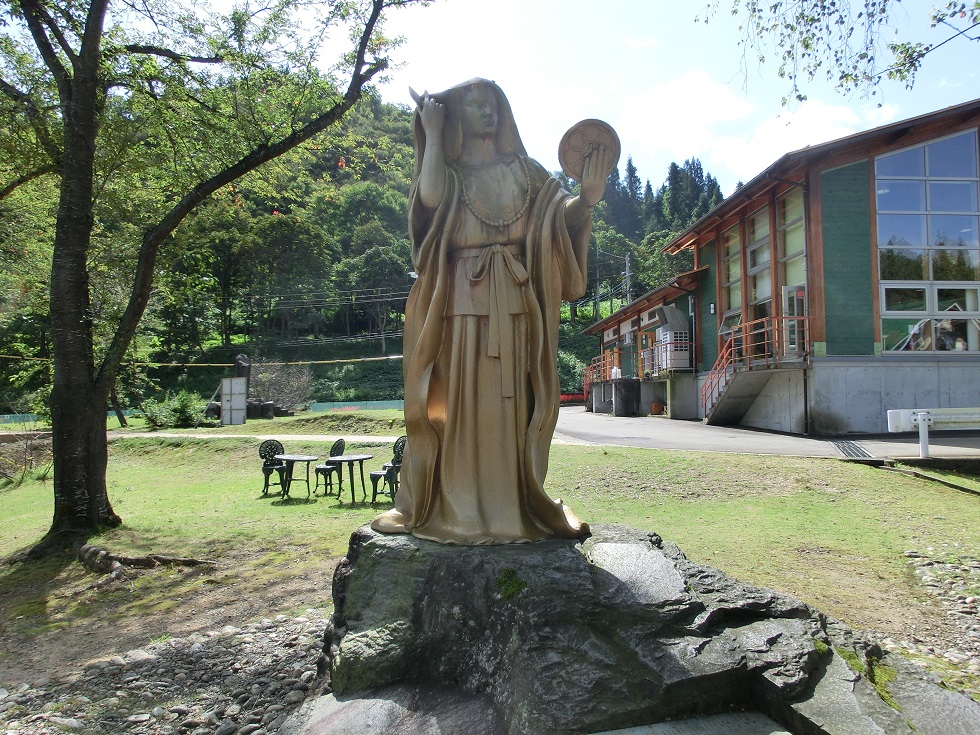 女神像