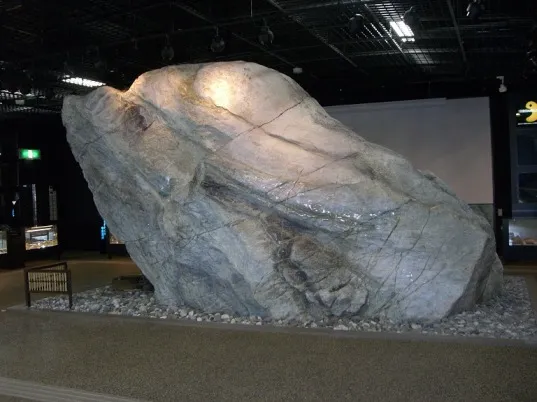世界最大級の翡翠原石