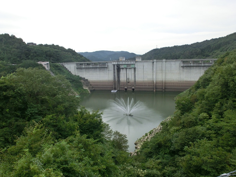 小里川ダムと「おりがわダム湖」