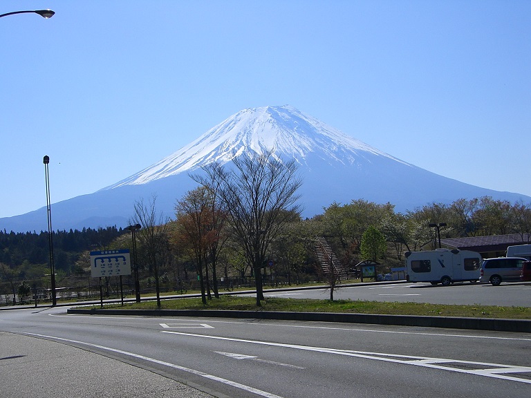 道の駅「朝霧高原」から見る富士山の写真