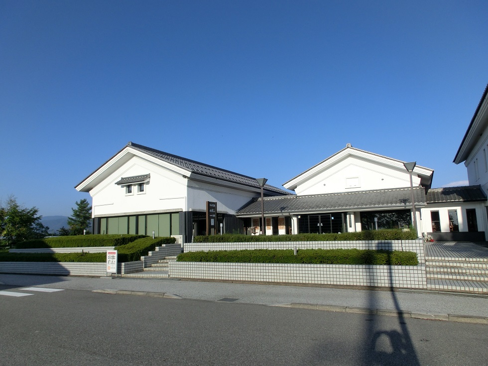 道の駅 | 近江母の郷 | レストランとくらしの工芸館