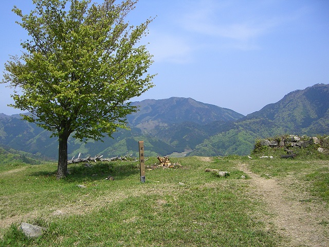 竹田城跡にある花屋敷跡の写真