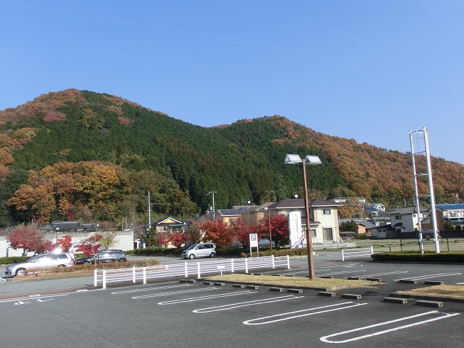 「新宮ふれあい福祉会館」の駐車場の写真