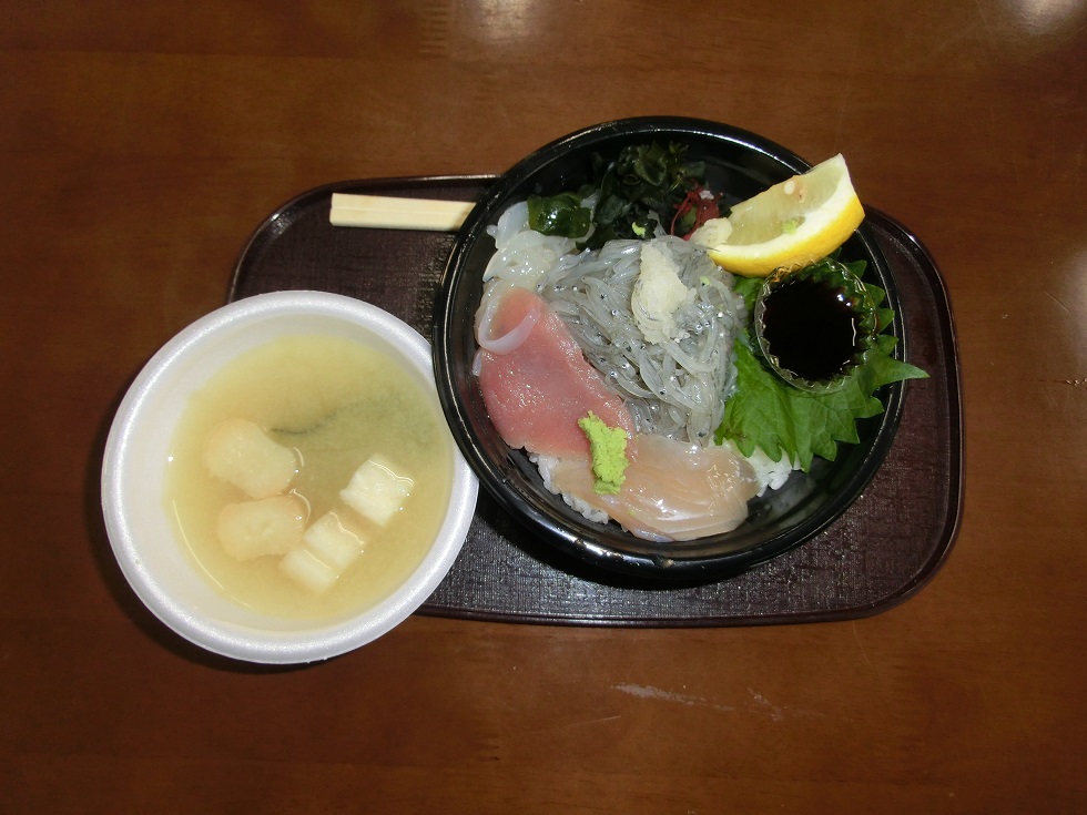 道の駅 | あわじ | 生しらす丼