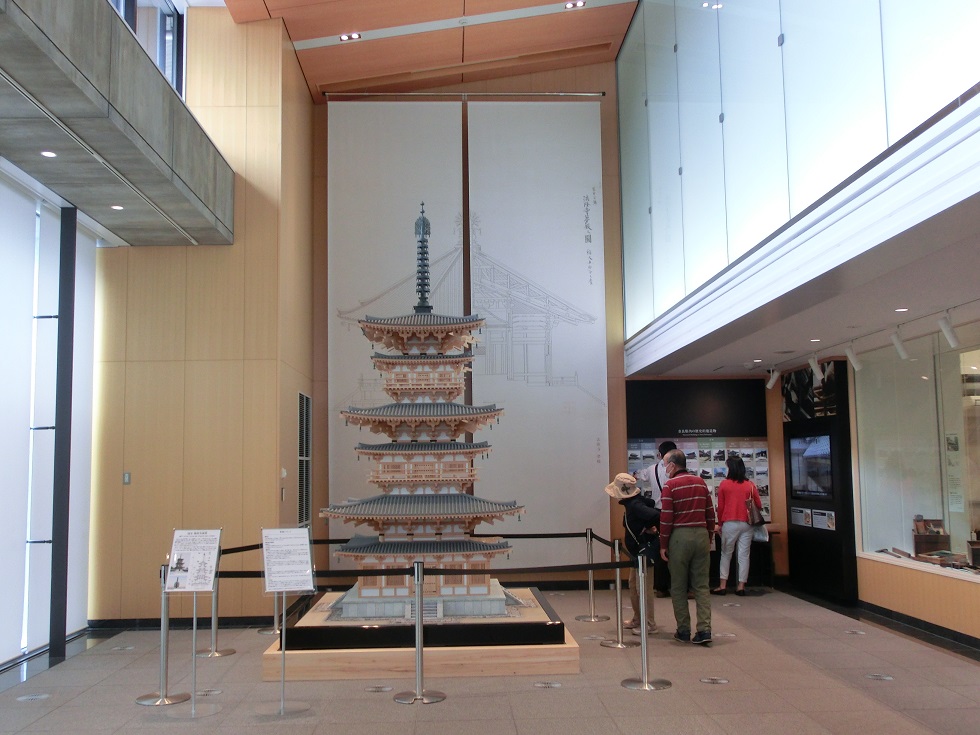 薬師寺東塔の模型